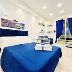 Donn'anna Center Apartment Naples