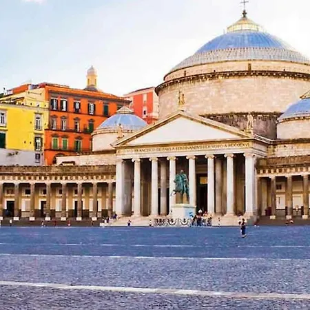 Donn'anna Center * Naples