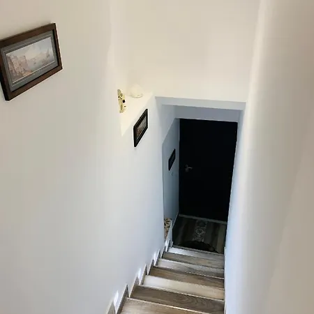 Donn'anna Center Apartment Naples